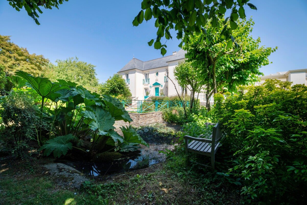 Maison bourgeoise des années 30 avec piscine chauffée à Rennes